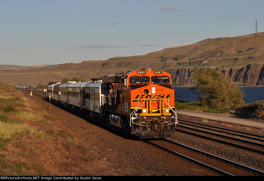 BNSF 6681